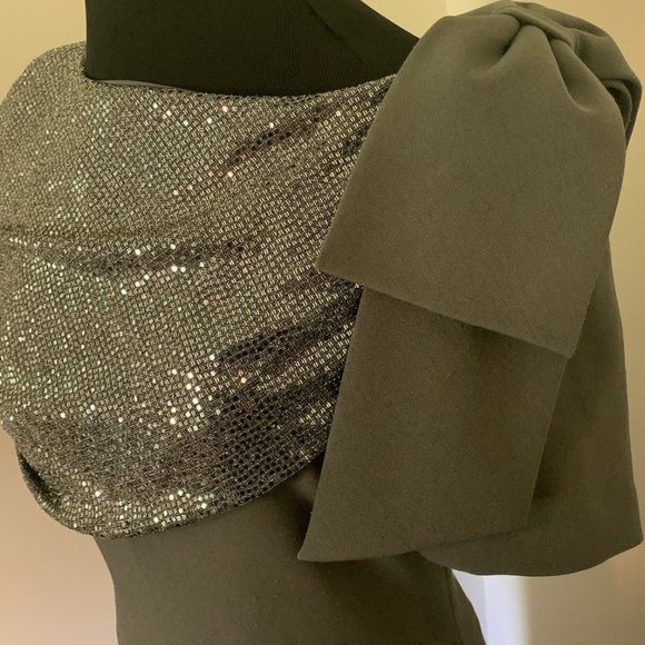 Badgley Mischka Sequin Asymmetric Bow Gown 6 - Picture 13 of 16